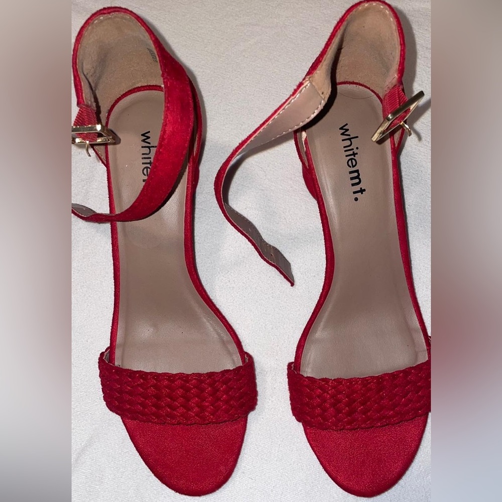EUC WhiteMT low red heels size 8 women